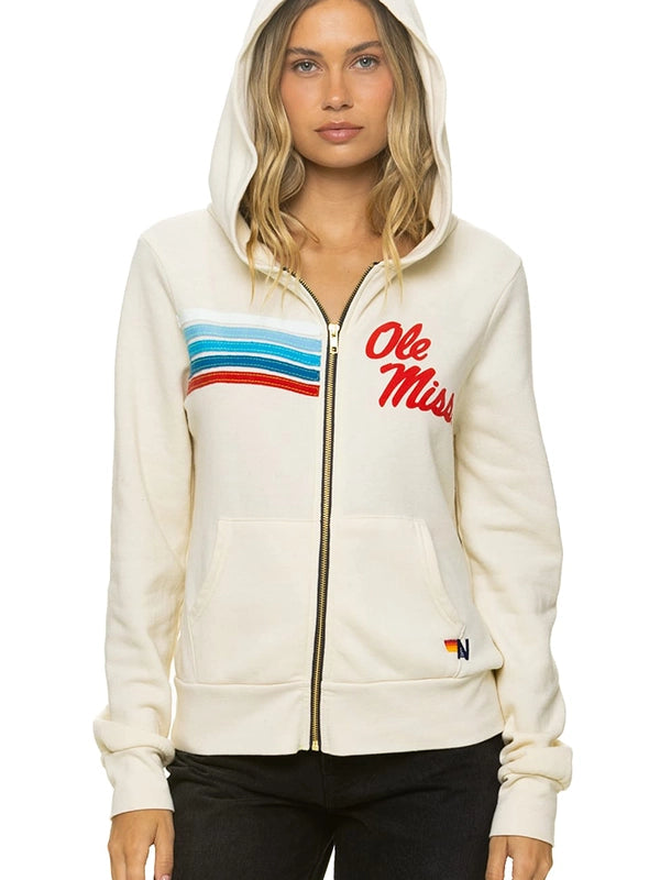 White-fleece-front-zip-fastening