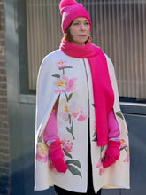 Elsbeth S02 Carrie Preston Floral Cape Poncho