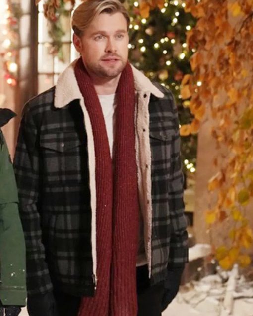 Falling for Christmas 2022 Chord Overstreet Jacket