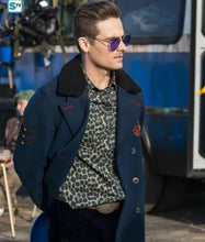 Kevin Zegers Fear The Walking Dead S04 Blue Coat