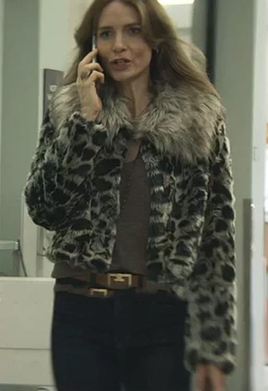 Saffron Burrows You S03 Dottie Quinn Leopard Fur Jacket