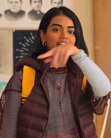 Never Have I Ever S03 Aneesa Brown Vest