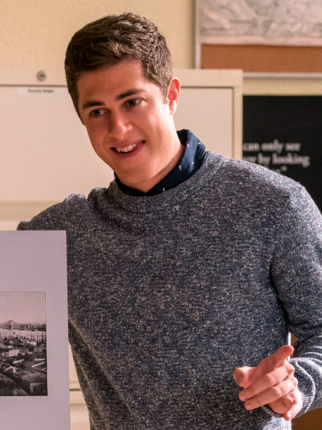 Never Have I Ever S03 Ben Gross Grey Sweater